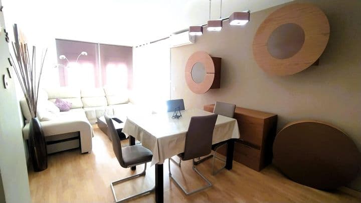 3 bedrooms apartment for rent in Centro, Spain - Image 8