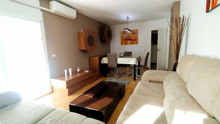 3 bedrooms apartment for rent in Centro, Spain - Image 9