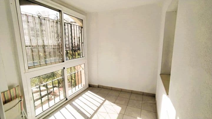 3 bedrooms apartment for rent in Centro, Spain - Image 3