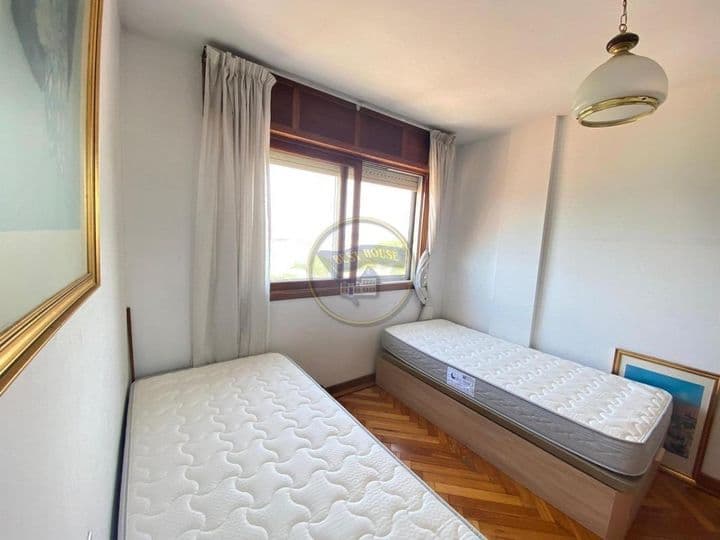 2 bedrooms apartment for rent in Vigo, Spain - Image 8