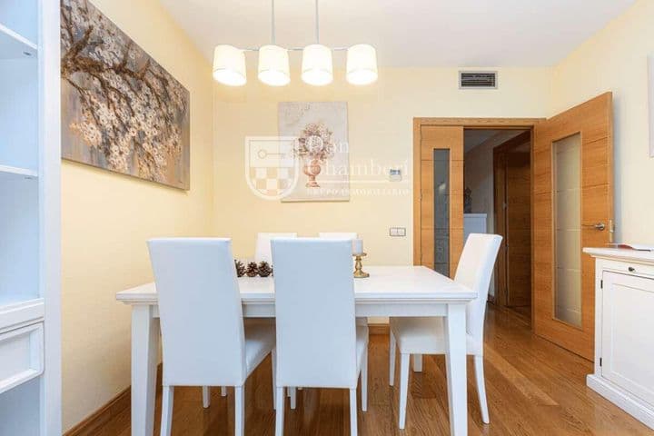 3 bedrooms apartment for rent in Chamberi, Spain - Image 8