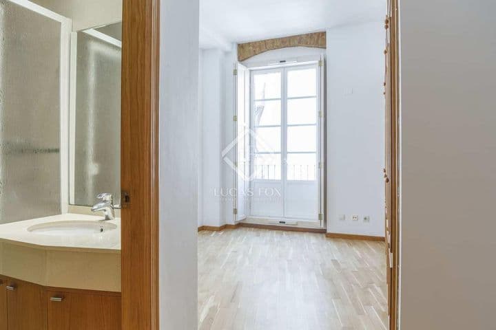 2 bedrooms apartment for rent in Valencia, Spain - Image 10