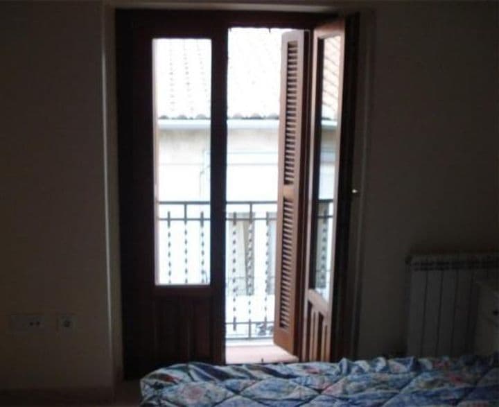 2 bedrooms apartment for rent in Centro-Sagrario, Spain - Image 6