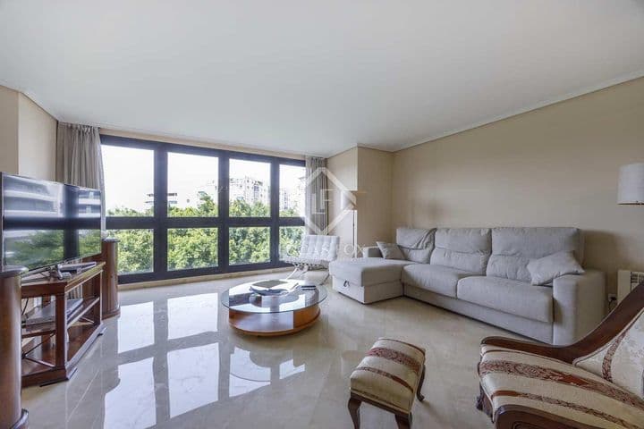 4 bedrooms apartment for rent in Valencia, Spain - Image 4