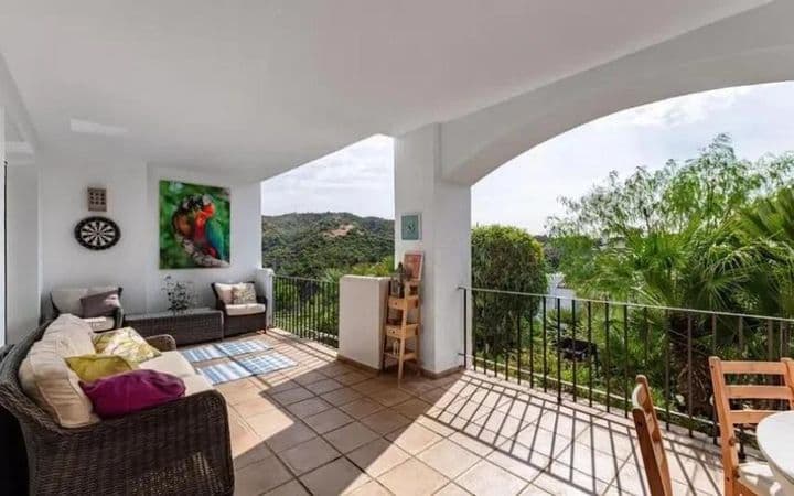 2 bedrooms apartment for sale in Benahavis, Spain