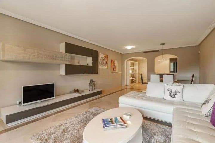 3 bedrooms apartment for sale in Benahavis, Spain - Image 4