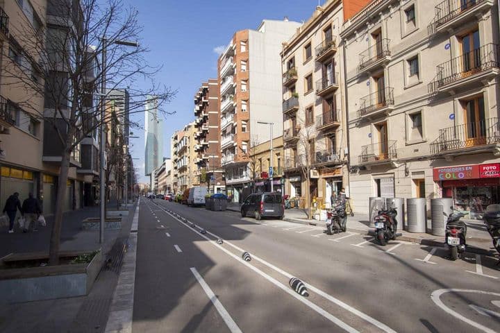 2 bedrooms apartment for rent in Poblenou, Spain - Image 6