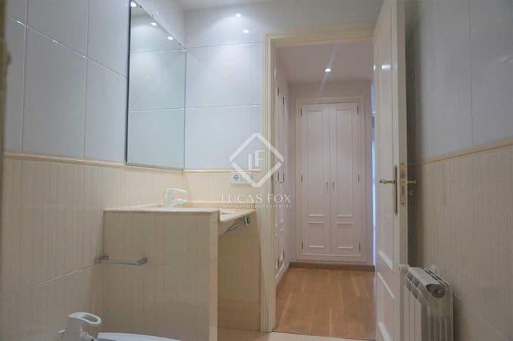 2 bedrooms apartment for rent in Valencia, Spain - Image 8