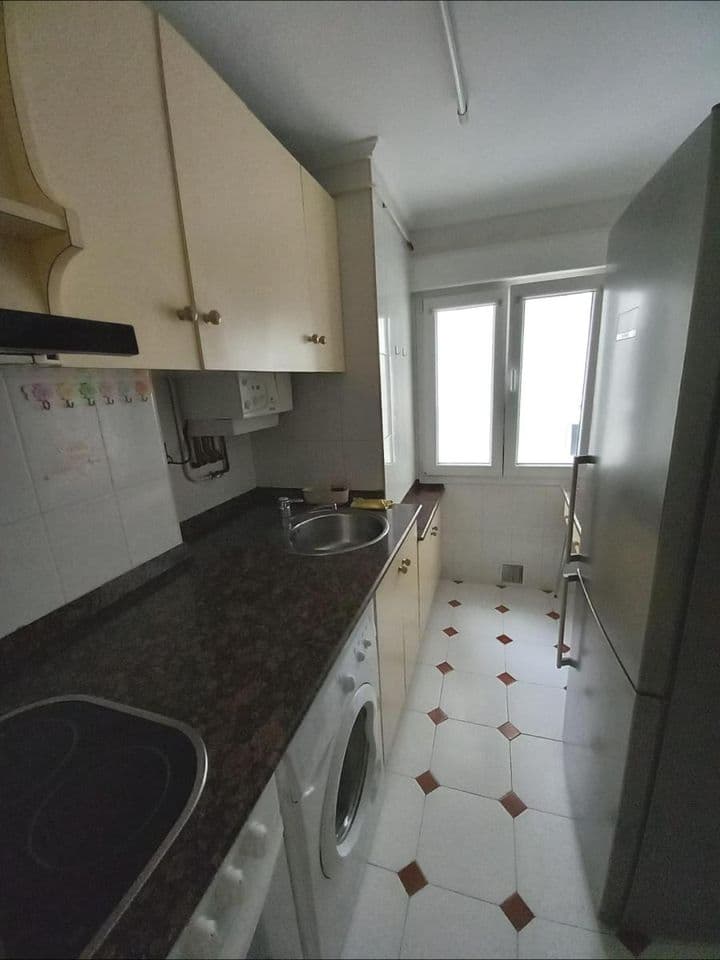 3 bedrooms apartment for rent in Torrelavega, Spain - Image 7
