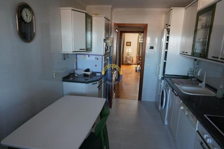 3 bedrooms apartment for rent in Leon, Spain - Image 9