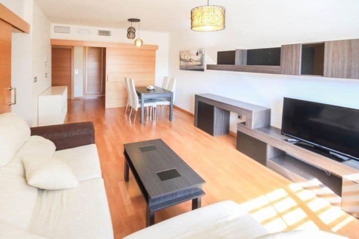 2 bedrooms apartment for rent in Granada, Spain - Image 3