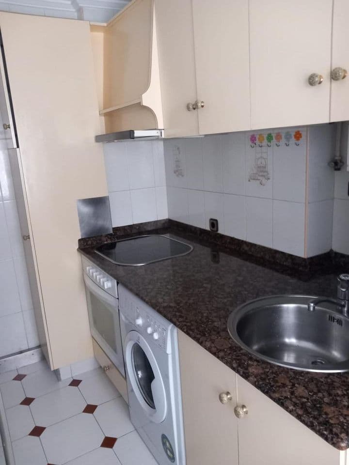 3 bedrooms apartment for rent in Torrelavega, Spain - Image 6