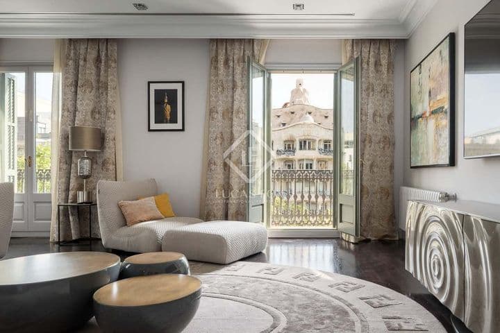 3 bedrooms apartment for rent in Barcelona, Spain - Image 10