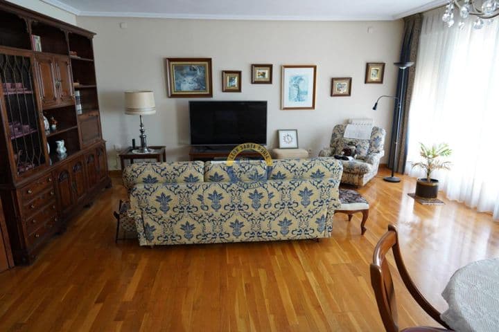 3 bedrooms apartment for rent in Leon, Spain - Image 6