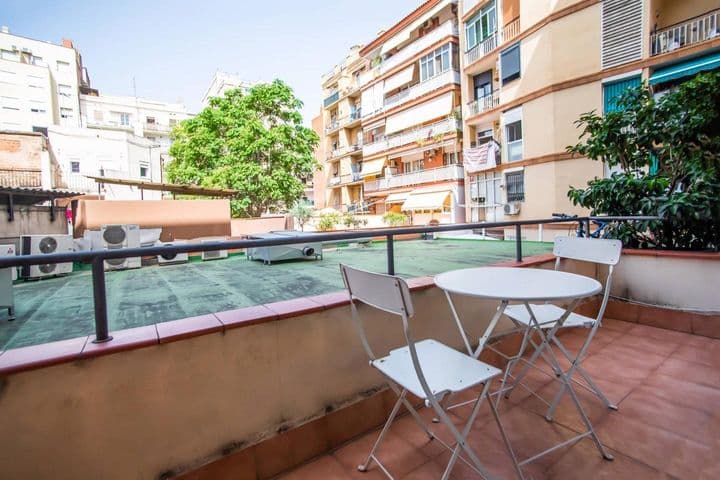 3 bedrooms apartment for rent in Sagrada Familia, Spain - Image 3