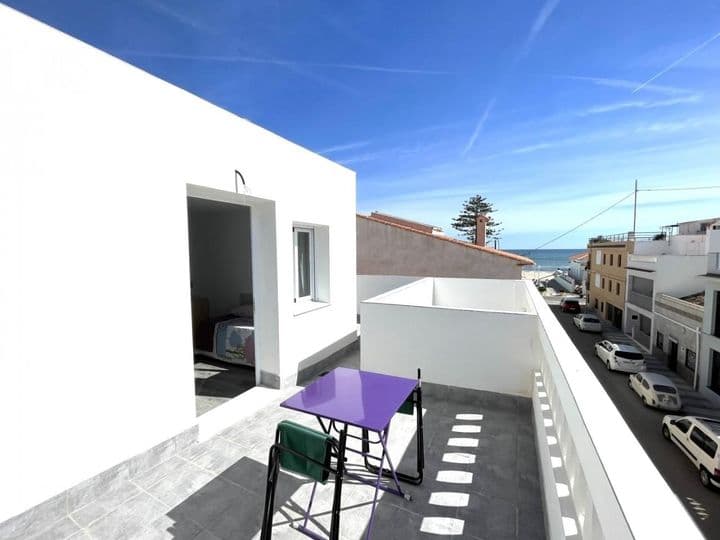 2 bedrooms apartment for rent in Oliva, Spain