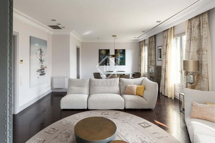 3 bedrooms apartment for rent in Barcelona, Spain - Image 4