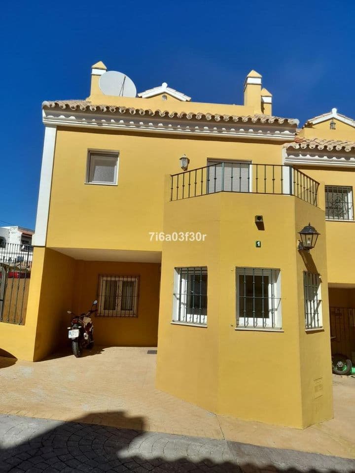 4 bedrooms house for sale in Manilva, Spain - Image 2