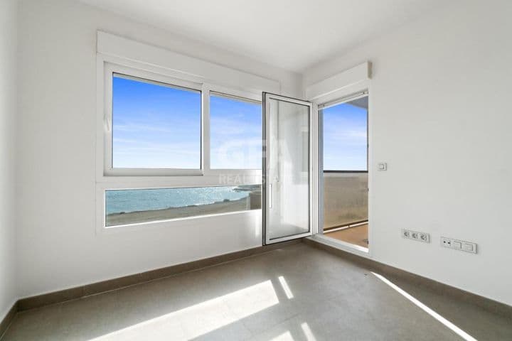 1 bedroom apartment for sale in La Manga del Mar Menor, Spain - Image 12