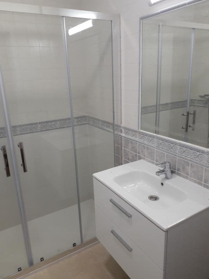 3 bedrooms apartment for rent in Los Alcazares, Spain - Image 9