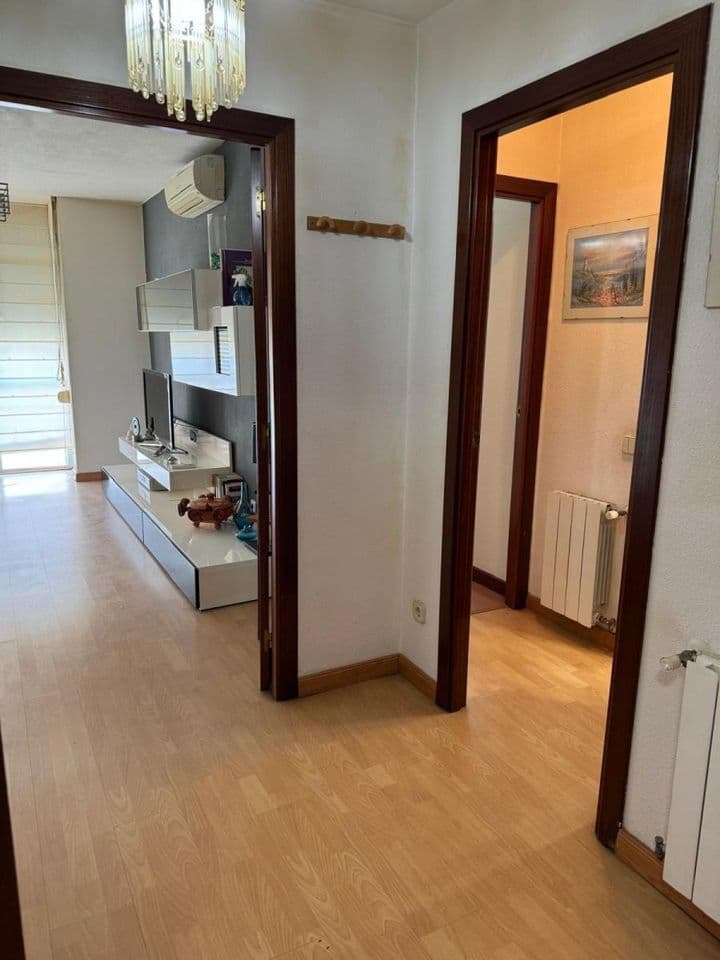 1 bedroom apartment for sale in Puente de Vallecas, Spain - Image 4