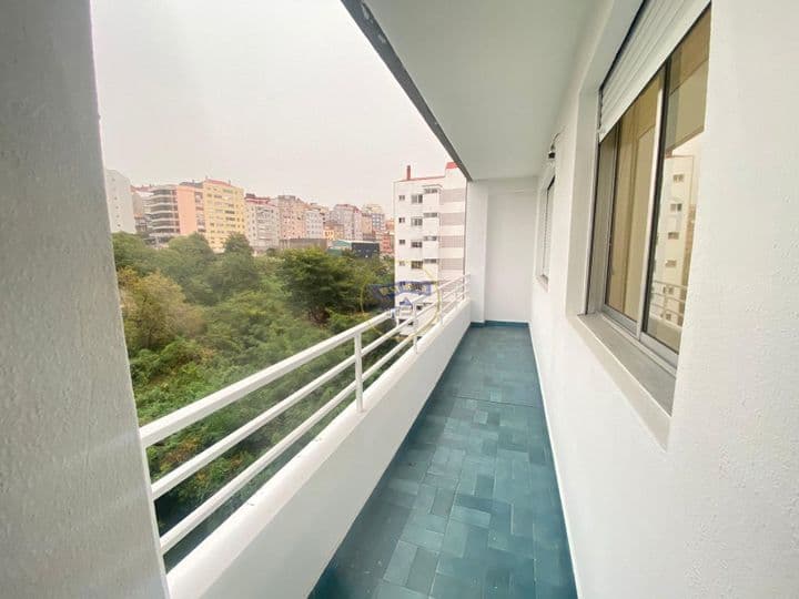 3 bedrooms apartment for rent in Vigo, Spain - Image 5