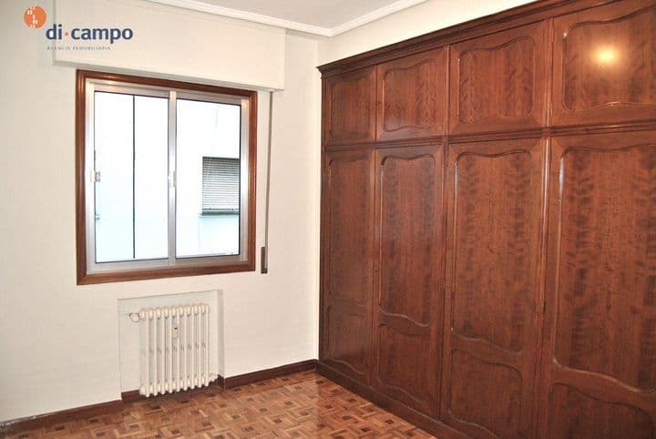 3 bedrooms apartment for rent in Valladolid, Spain - Image 11