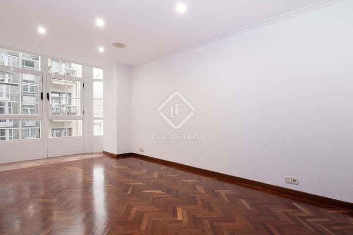 2 bedrooms apartment for rent in Vigo, Spain - Image 2