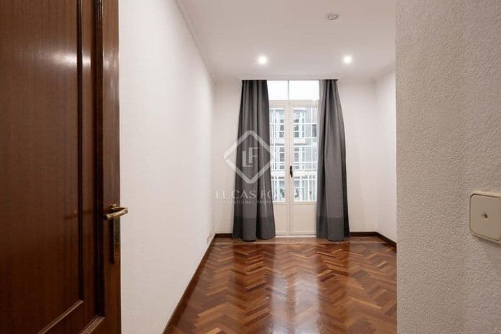 2 bedrooms apartment for rent in Vigo, Spain - Image 11