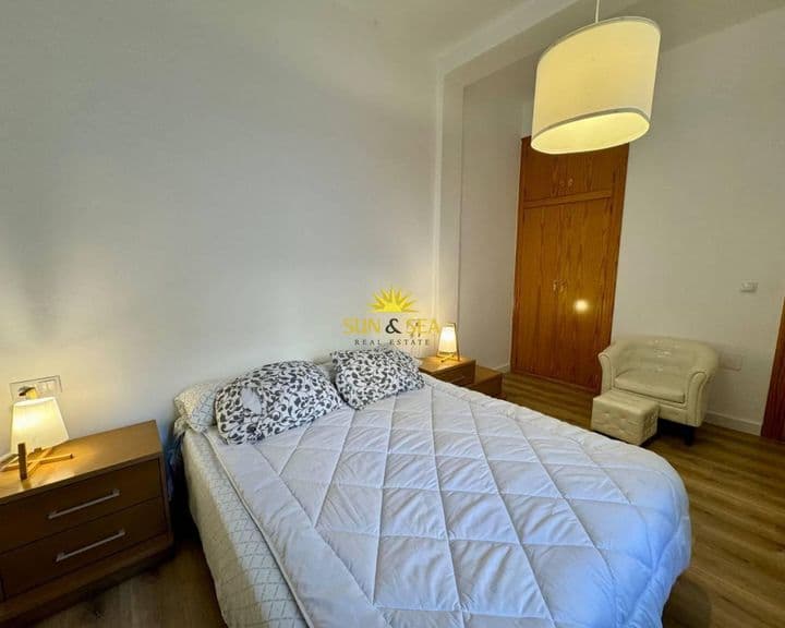 3 bedrooms apartment for rent in Casco Antiguo, Spain - Image 7