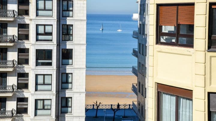 3 bedrooms apartment for rent in Donostia-San Sebastian, Spain - Image 8