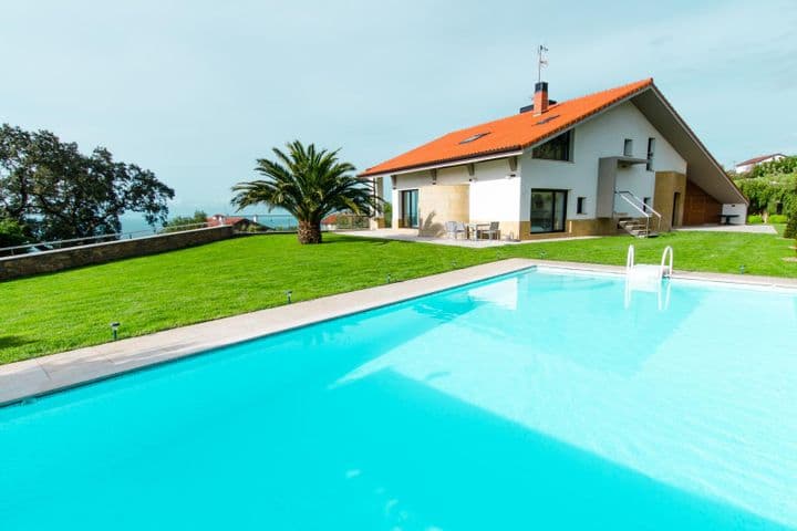 4 bedrooms house for rent in Donostia-San Sebastian, Spain