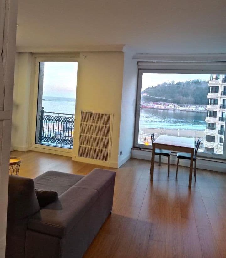 4 bedrooms apartment for rent in Donostia-San Sebastian, Spain - Image 7