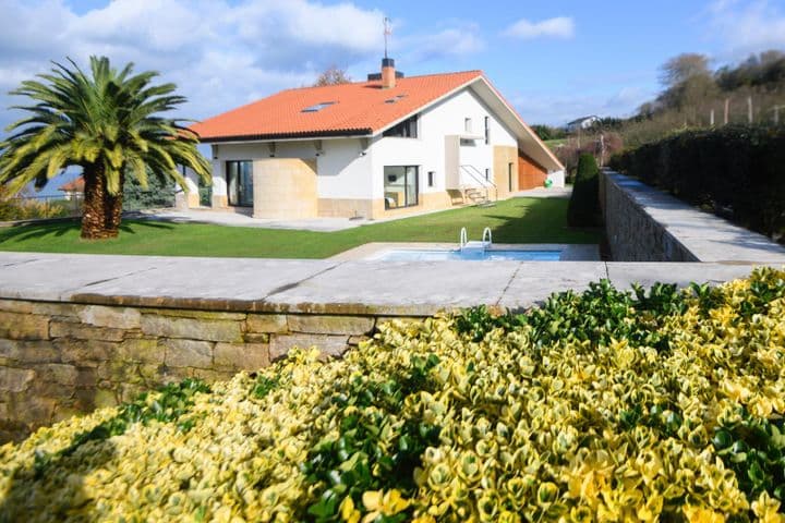 4 bedrooms house for rent in Donostia-San Sebastian, Spain - Image 4