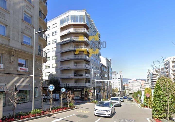 5 bedrooms apartment for rent in Vigo, Spain - Image 2