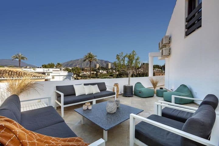 4 bedrooms house for sale in Nueva Andalucia, Spain - Image 2