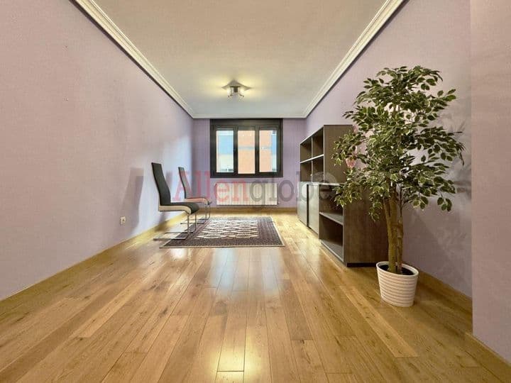 1 bedroom apartment for sale in Oviedo, Spain - Image 2