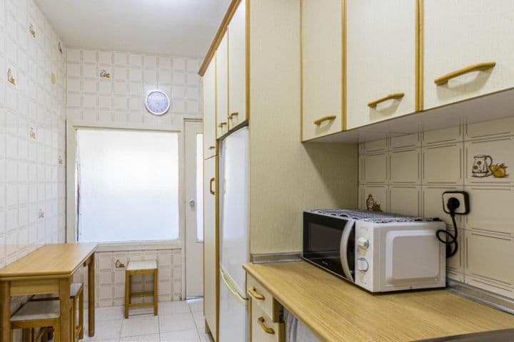 2 bedrooms apartment for sale in Chamberi, Spain - Image 10