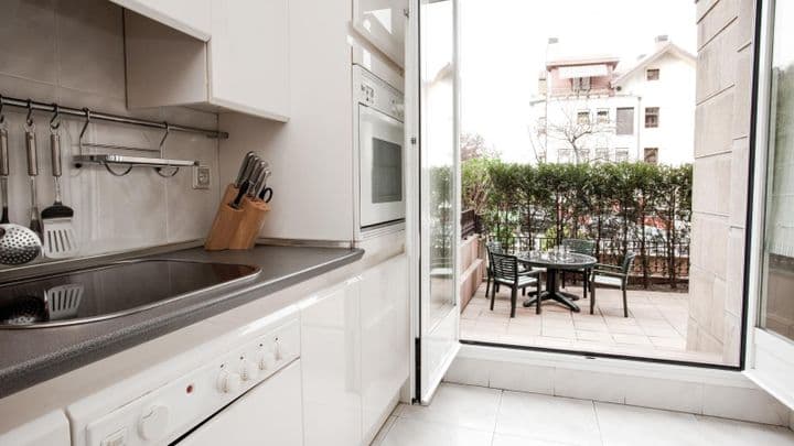 2 bedrooms apartment for rent in Donostia-San Sebastian, Spain - Image 12