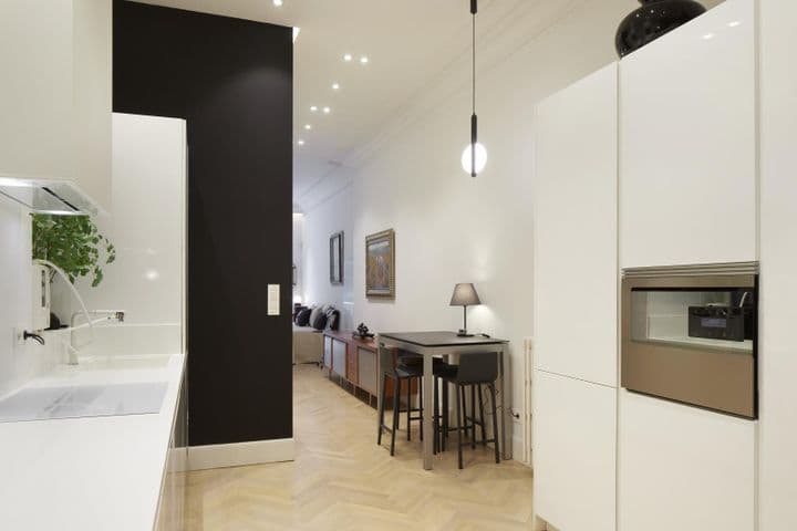 2 bedrooms apartment for rent in Donostia-San Sebastian, Spain - Image 8