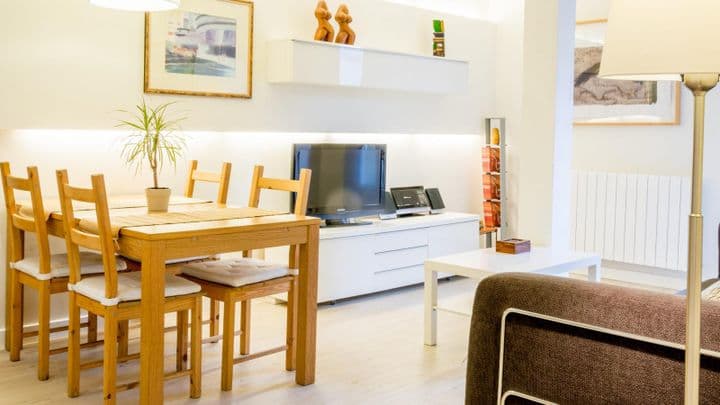 3 bedrooms apartment for rent in Donostia-San Sebastian, Spain - Image 3