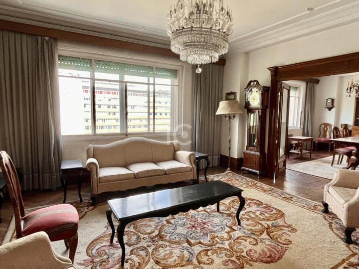 7 bedrooms apartment for sale in Bilbao, Spain