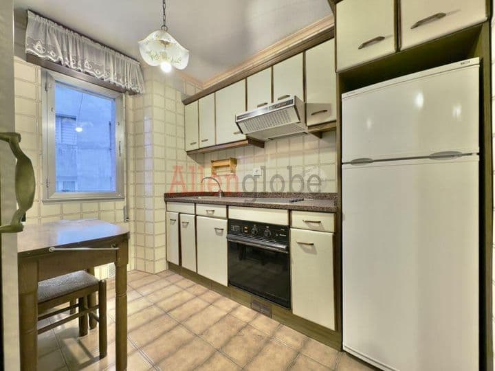 1 bedroom apartment for sale in Oviedo, Spain - Image 4