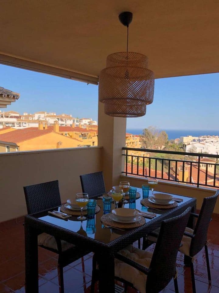 2 bedrooms apartment for rent in Cortijo Torrequebrada, Spain - Image 2