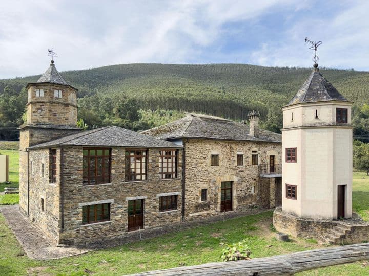 8 bedrooms house for sale in Lugo, Spain - Image 2