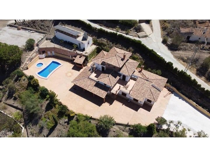 6 bedrooms house for sale in Sayalonga, Spain