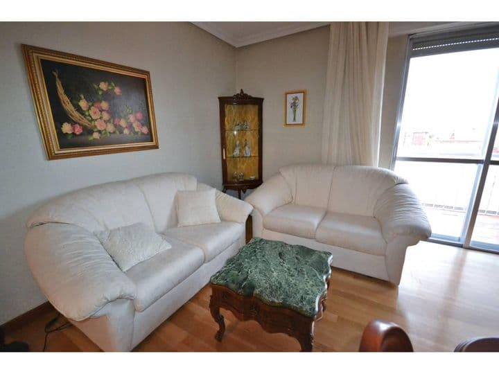 3 bedrooms apartment for rent in Palencia, Spain - Image 9