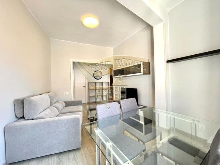 1 bedroom apartment for rent in Ciutat Vella, Spain - Image 2