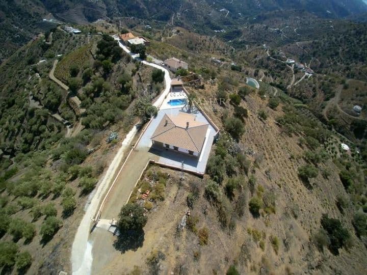 4 bedrooms house for sale in Sayalonga, Spain - Image 2