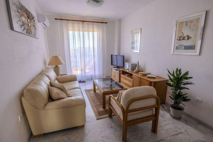 2 bedrooms apartment for rent in Calaburra - Chaparral, Spain - Image 3